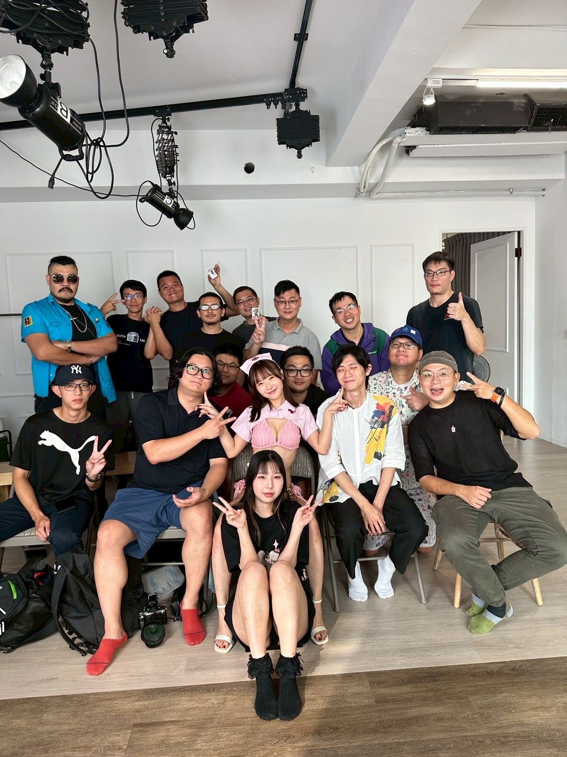 栗山莉緒 · 比基尼 合照