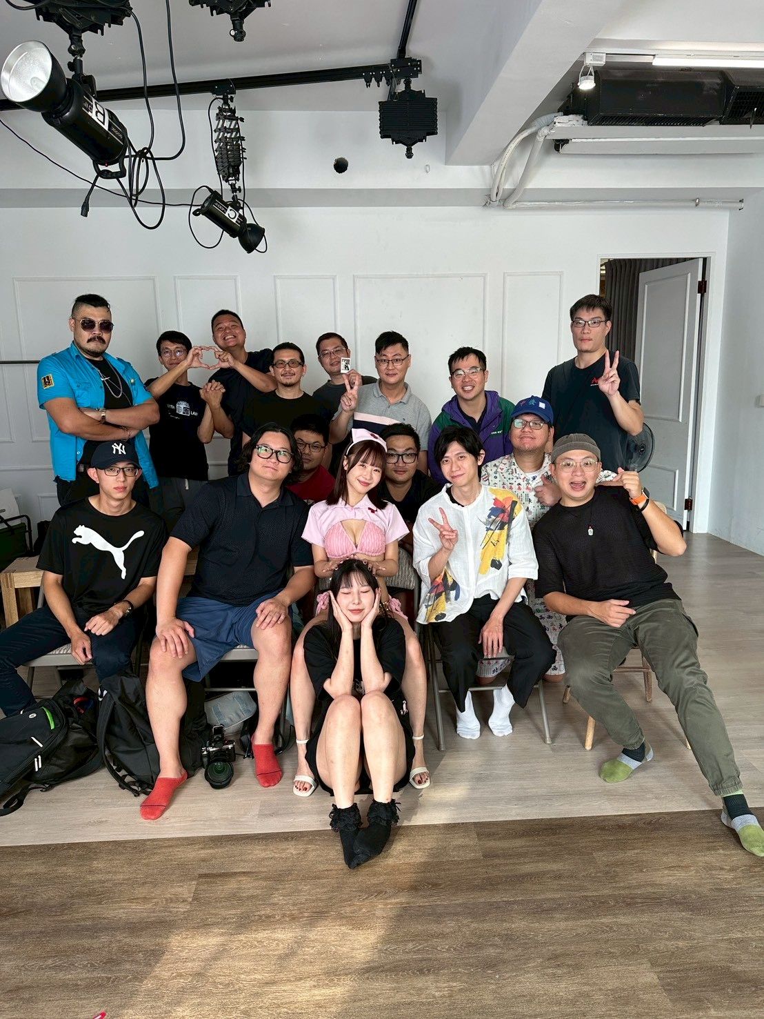 栗山莉緒 · 比基尼 合照