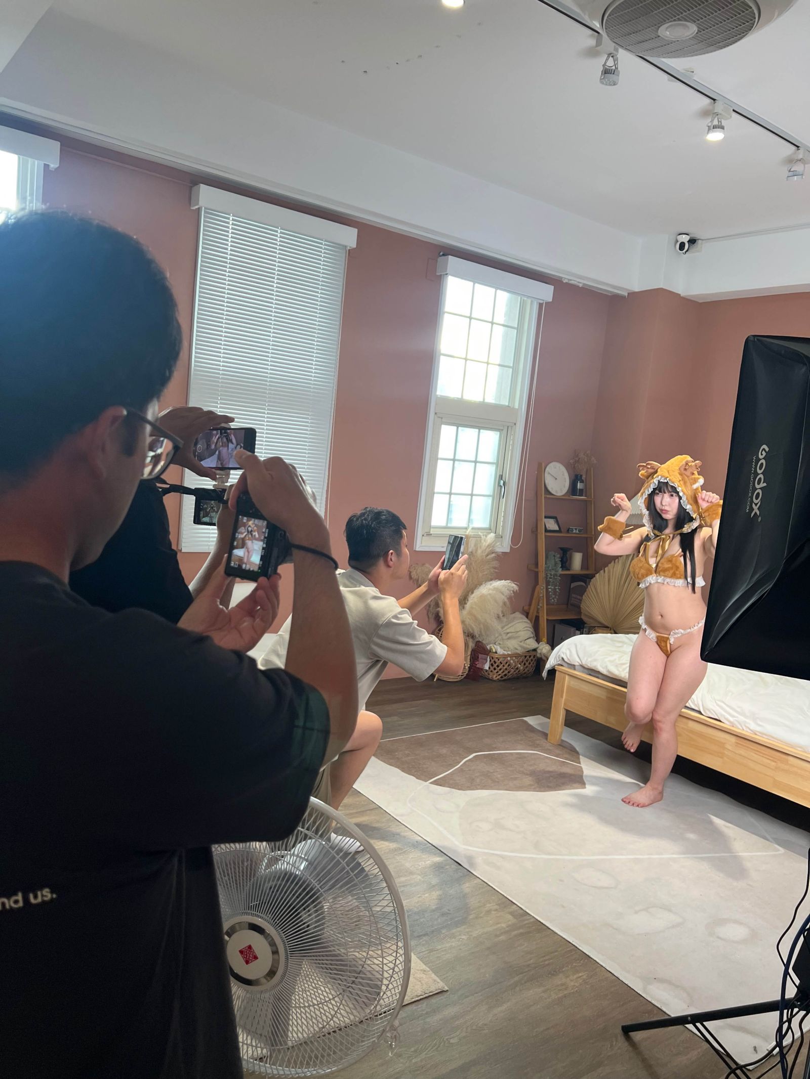 蘭蘭 · 小鹿斑比比基尼 拍攝現場
